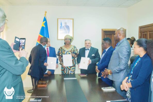 Signature of Protocol of Cooperation with the Minister of Profotional Formation – DRC<br><br>17 Oct 2021 to 01 Nov 2021 &#8211; The official delegation of the Arab-African Council and the Swiss organization REFAI-NGO to Central Africa